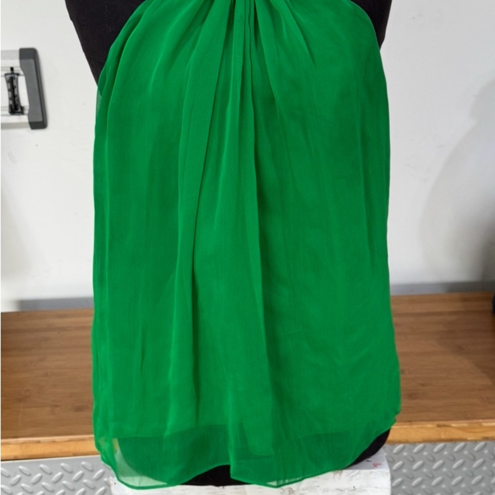The Limited Emerald Green Top